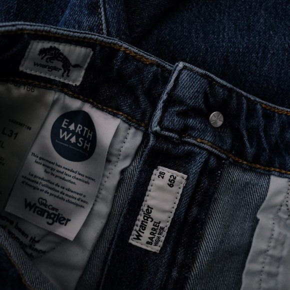 Wrangler Barrel 652 High Rise Wide Leg Jeans - Picture 11 of 11